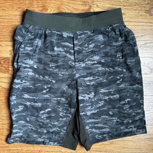 LULULEMON T.H.E. Short 9" linerless short - Picture 5 of 7